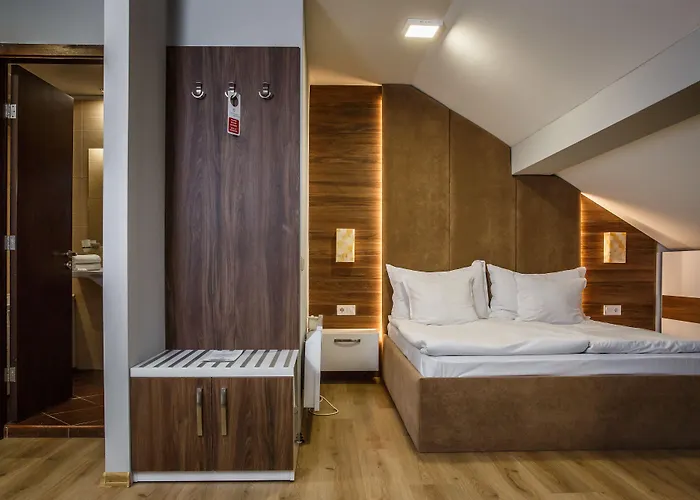 Casa Karina Хотел 4*