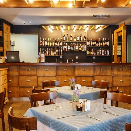 Casa Karina 4*