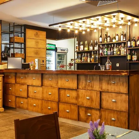 Hotel Casa Karina 4*
